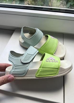 Дитячі сандалі adidas
