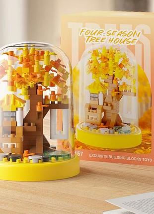 Мини конструктор дерево в колбе four season tree house autumn 157 деталей – осенний diy набор микроблоков под куполом