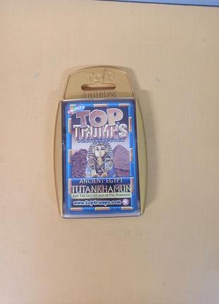 Настільна гра «top trumps» із серії про стародавній єгипет, яка включає тематичні картки з історичними фактами