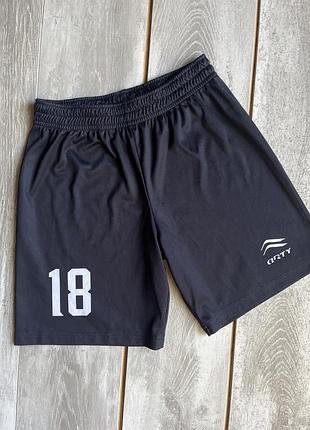 Спортивні шорти 140