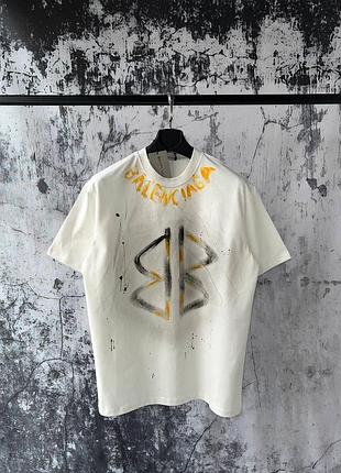 Футболка balenciaga