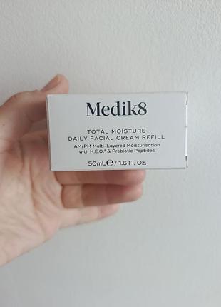 Medik8 крем для обличчя