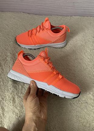 Decathlon женские лёгкие кроссовки 40р 25,5см