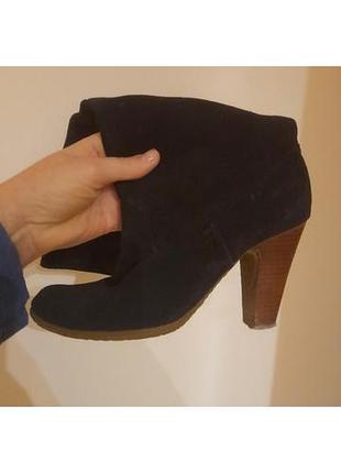 Чоботи zara, вінтаж. сліди носіння, замша. р.37/37,5 оплата на карту.без повернення та претензій