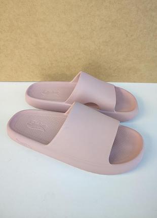 Рожеві шльопанці skechers arch fit