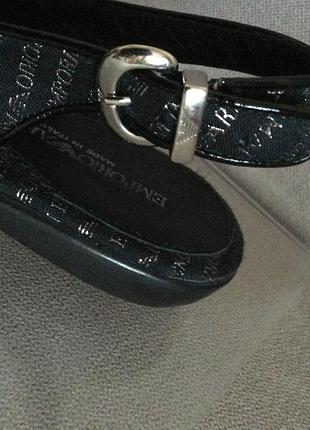 Emporio armani, стильна босоніжки, натуральна шкіра, іменний текстиль, оригінал.