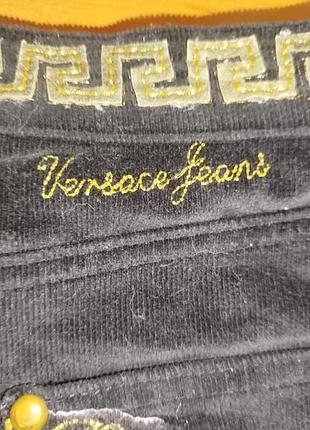 Винтажная мини-спivintage versace jeans couture black corduroy mini skirt, medusa embroidery, greek key trim, ykk zipper, y2k era, estimated 1999-2003.