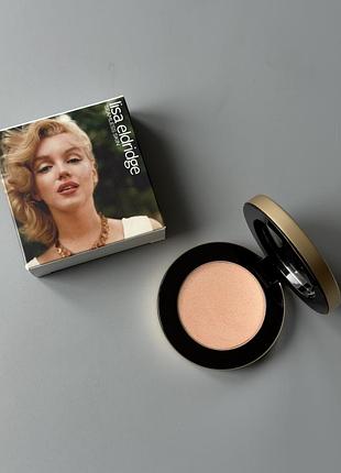 Lisa eldridge кремовий хайлайтер butterfly light elevated glow balm concentrate мерилін монро marilyn monroe
