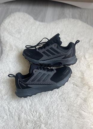 Adidas terrex tracefinder climaproof  100% original