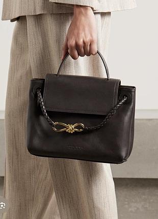 Трендова шкіряна сумка в стилі bottega veneta