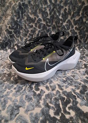 Nike vista оригінал жіночі кросівки 24-24.5 см чудовий стан, але є дефект (2 фото)