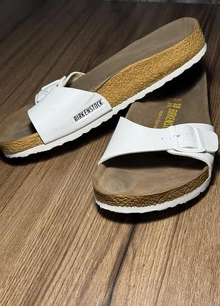 Продам жіночі шльопанці birkenstock в ідеальному стані