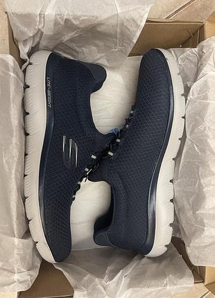 Нові чоловічі темно-сині кросівки skechers