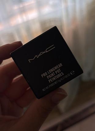 Кремові тіні від mac відтінок laying low