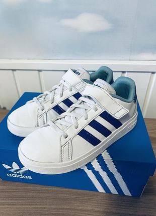Кросівки на ліпучці adidas