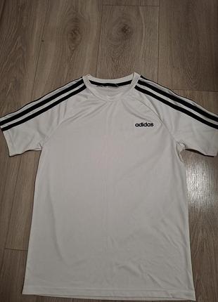 Футболка adidas