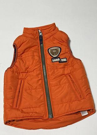 Дитяча утеплена жилетка carter’s 🧡