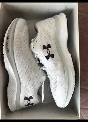 Жіночі кросівки under armour charged bandit 6