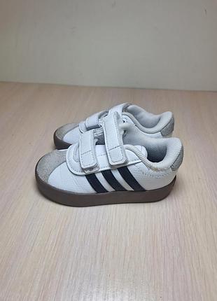 Кросівки adidas