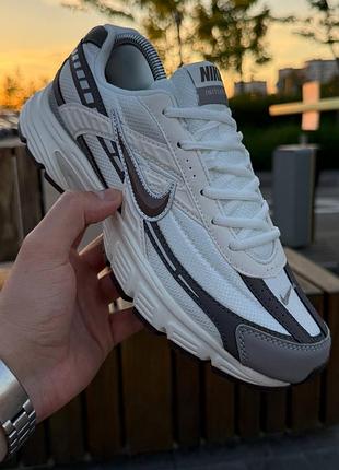 Кроссовки nike initiator