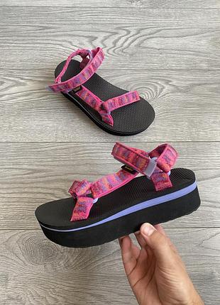 Teva midform universal жіночі фірмові сандалі р.38 24 см
