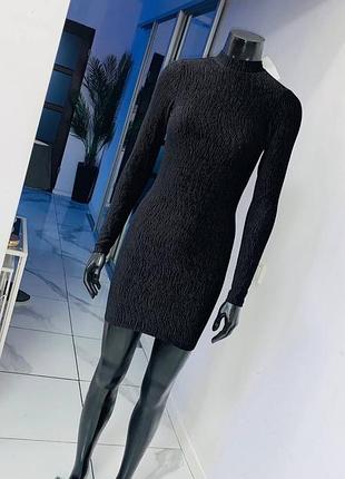Черное текстурированное мини-платье h&m divided с открытой спиной, размер xxs