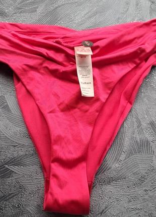Високі стильні трусики до купальника hunkemoller m