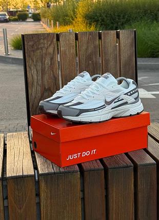 Кроссовки nike initiator