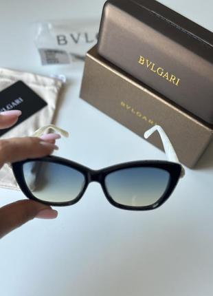 Сонцезахисні  окуляри bvlgari