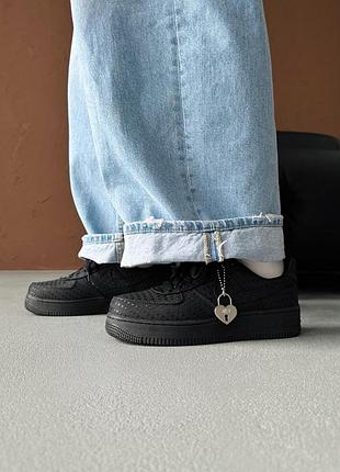 Жіночі кросівки nike air force 1 se valentines day/black