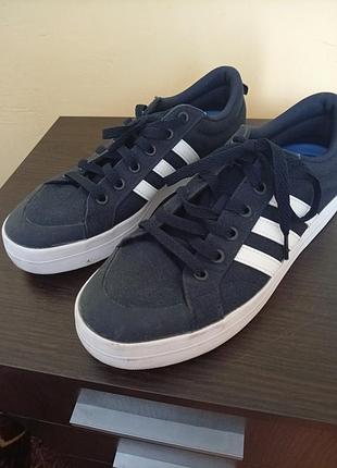 Кеди adidas,eur 41,5 розмір