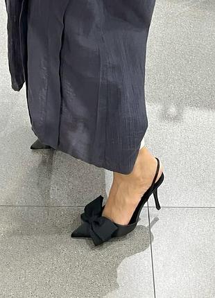 Босоножки zara на низком каблуке