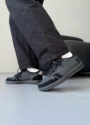 Чоловічі кросівки nike air jordan 1 low x travis scott black phantom