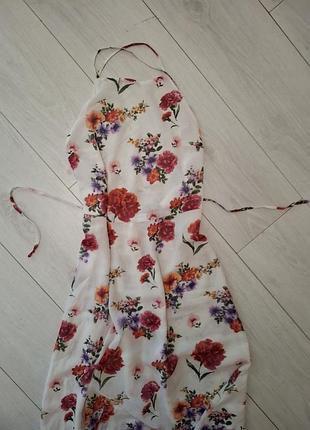 Платье длинное с открытыми плечами
