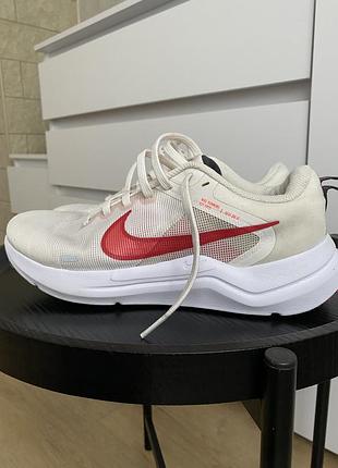 Чоловічі бігові кросівки nike