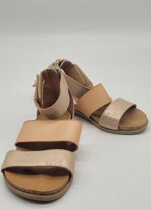 Дитячі шкіряні босоніжки ugg рожеве золото