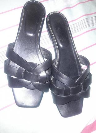 Оригинальные кожаные сандалии saint laurent (ysl) tribute, 38 р.
