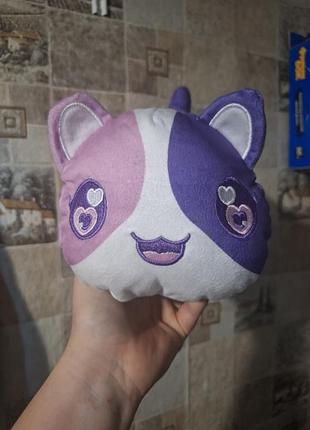 Это коллекционная мягкая игрушка aphmau meemeows в виде котика.