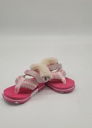 Дитячі сандалі ugg. розмір 19