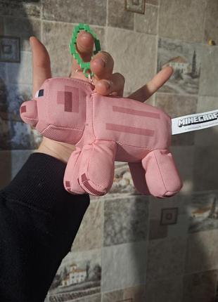 Мягкая игрушка-брелок в виде свиньи с minecraft, размером около 13 см.