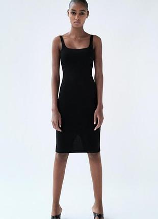 Черное приталенное платье миди размер с хс zara