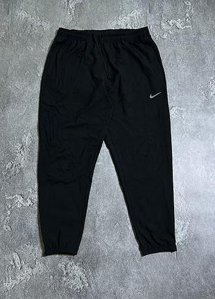 Спортивні штани nike dri-fit  розмір l оригінал дуже хороший стан чорні тренувальні