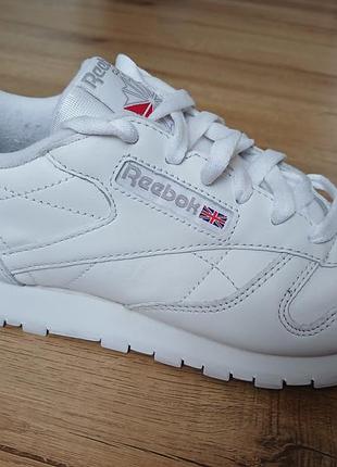 Кроссовки reebok, оригинал. р 38 по стельке 25 см.