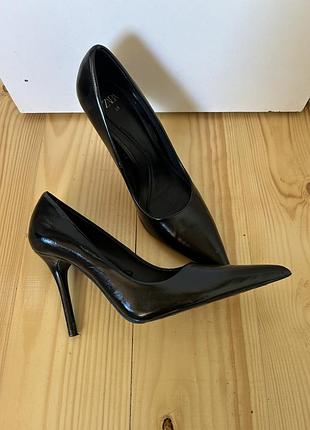 Туфлі zara