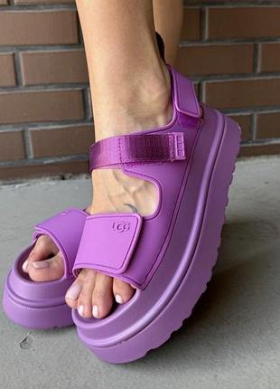 Сандалі ugg