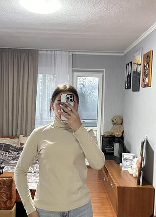 Повсякдений жіночий гольф, бежевого кольору
