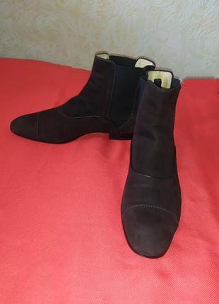 Ботинки бренда tod's