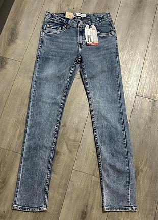 Джинси levi’s