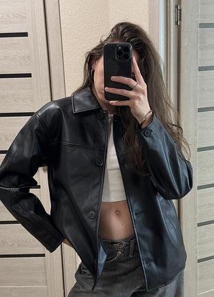 Чорна сорочка pull&bear