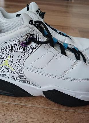Кроссовки nike jordan max aura 3, оригинал. р 39 по стельке 25,5 см. ширина 9 см.